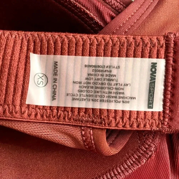 Fashion Nova Womans Set In Motion Sports Bra In Sculpt Tech - Red Size XS - Picture 5 of 5